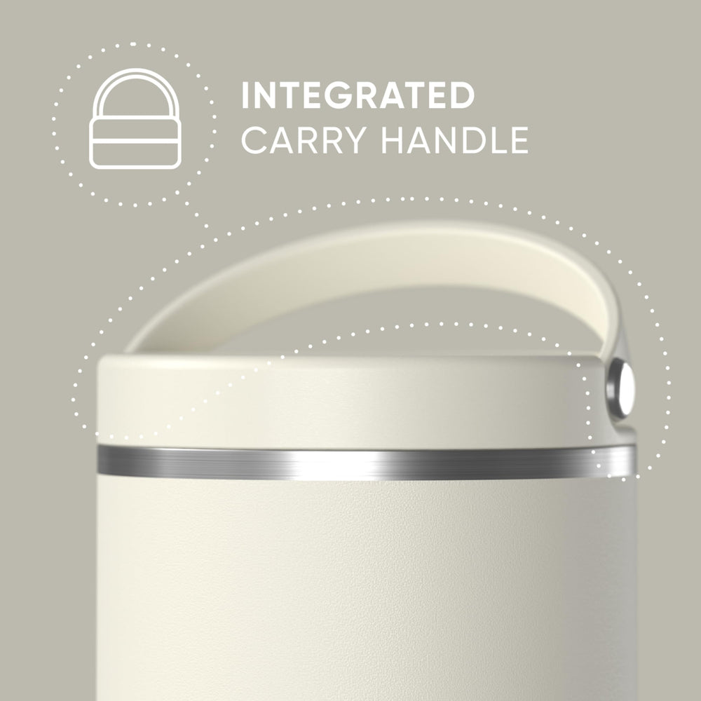 Hydrapeak jar filled with hot soup showing temperature retention benefit