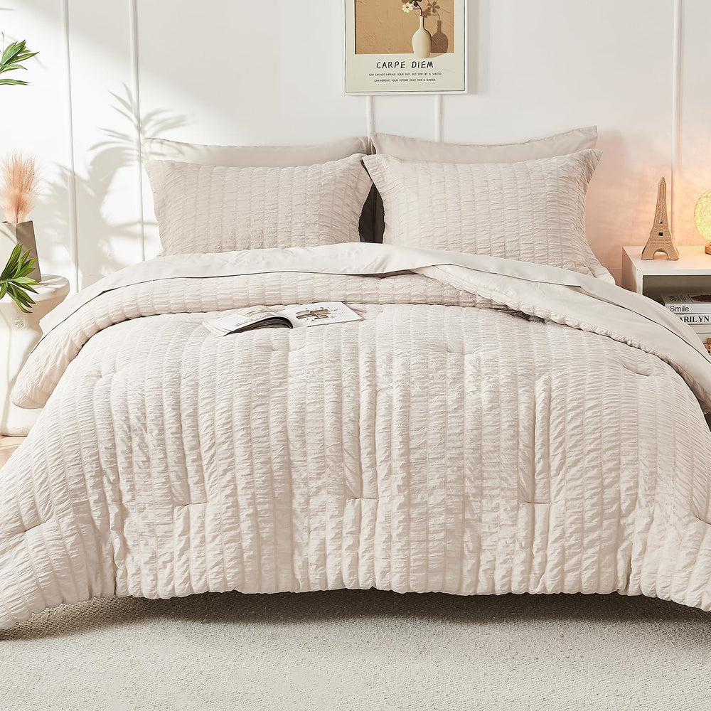 HYMOKEGE size comparison on queen mattress showing full coverage and appropriate fit benefit