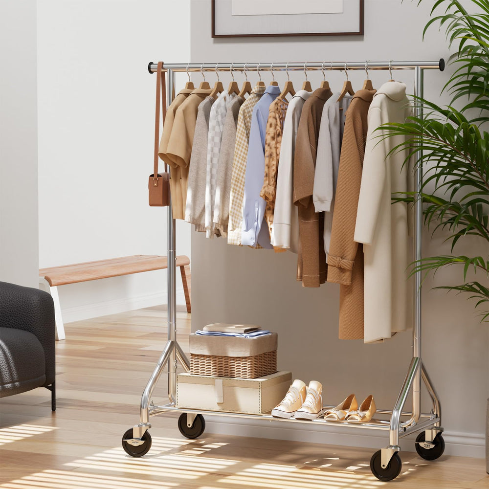 HYSEYY in retail setting displaying garments neatly for easy customer browsing