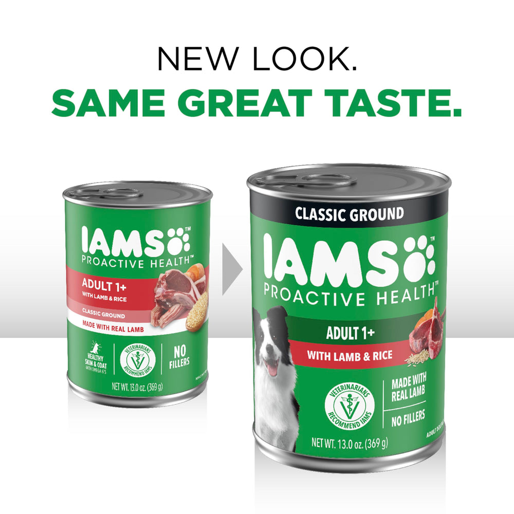 IAMS gravy texture close-up showing moist chunks and palatable appearance