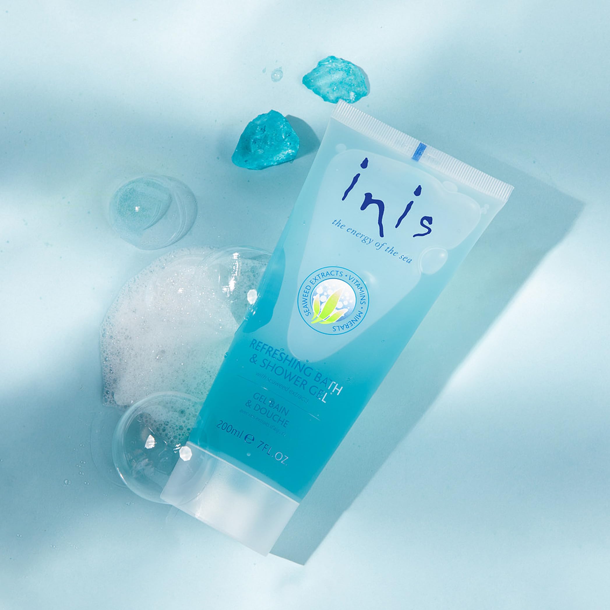 Inis packaging with logo highlighting plastic-neutral and ethical benefit