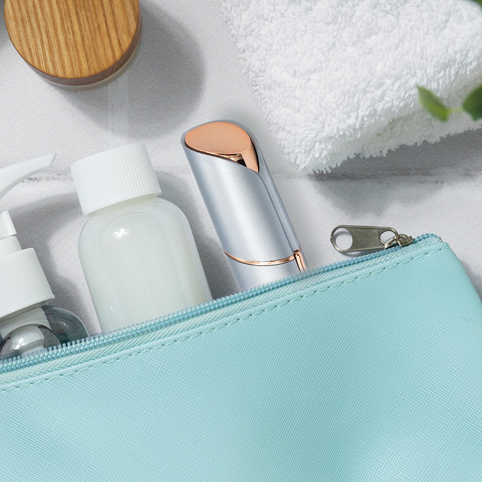 innobeaut cleaning brush and USB cable for easy maintenance