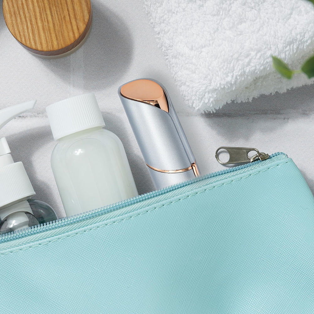 innobeaut cleaning brush and USB cable for easy maintenance