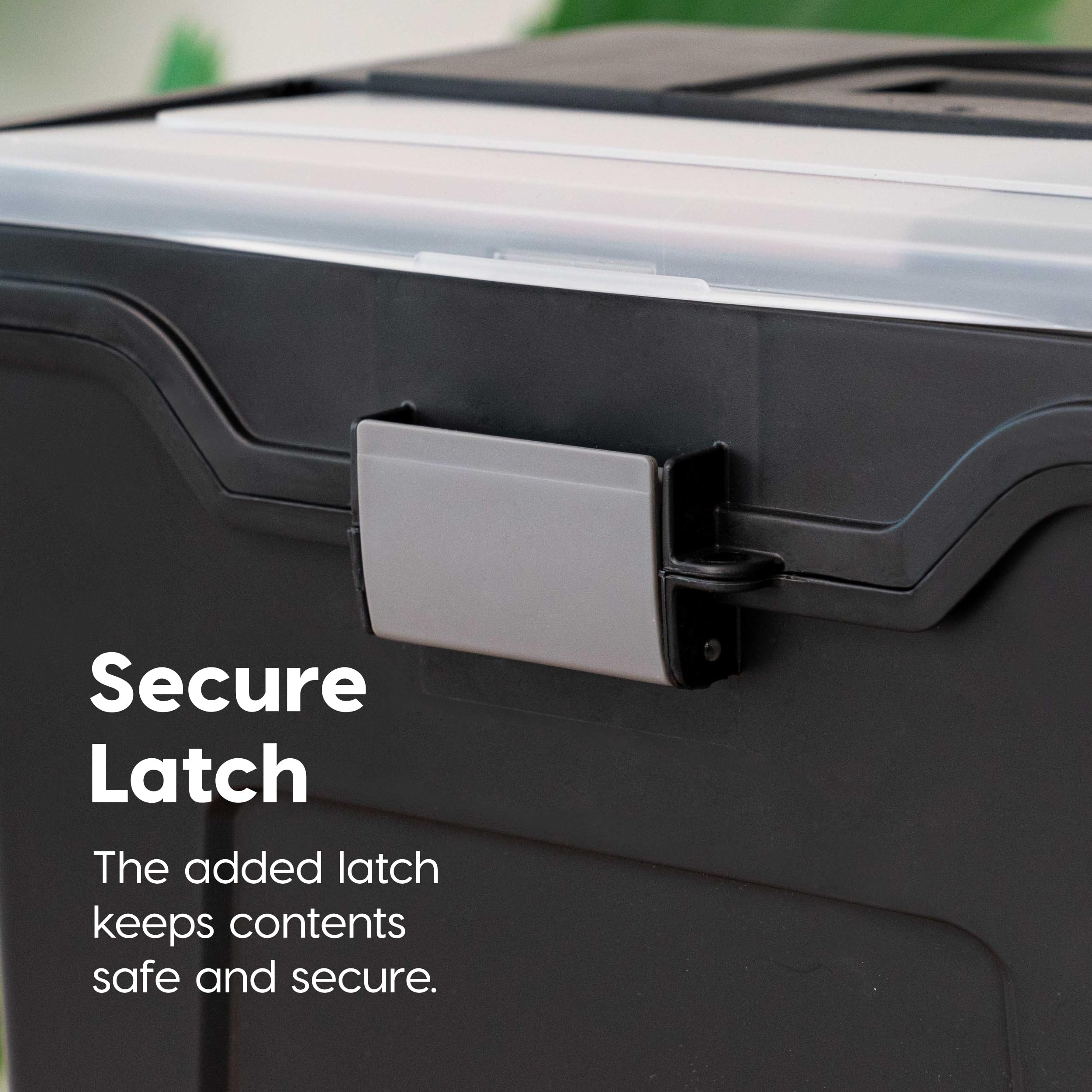 IRIS USA sturdy handle detail for comfortable portable document transport