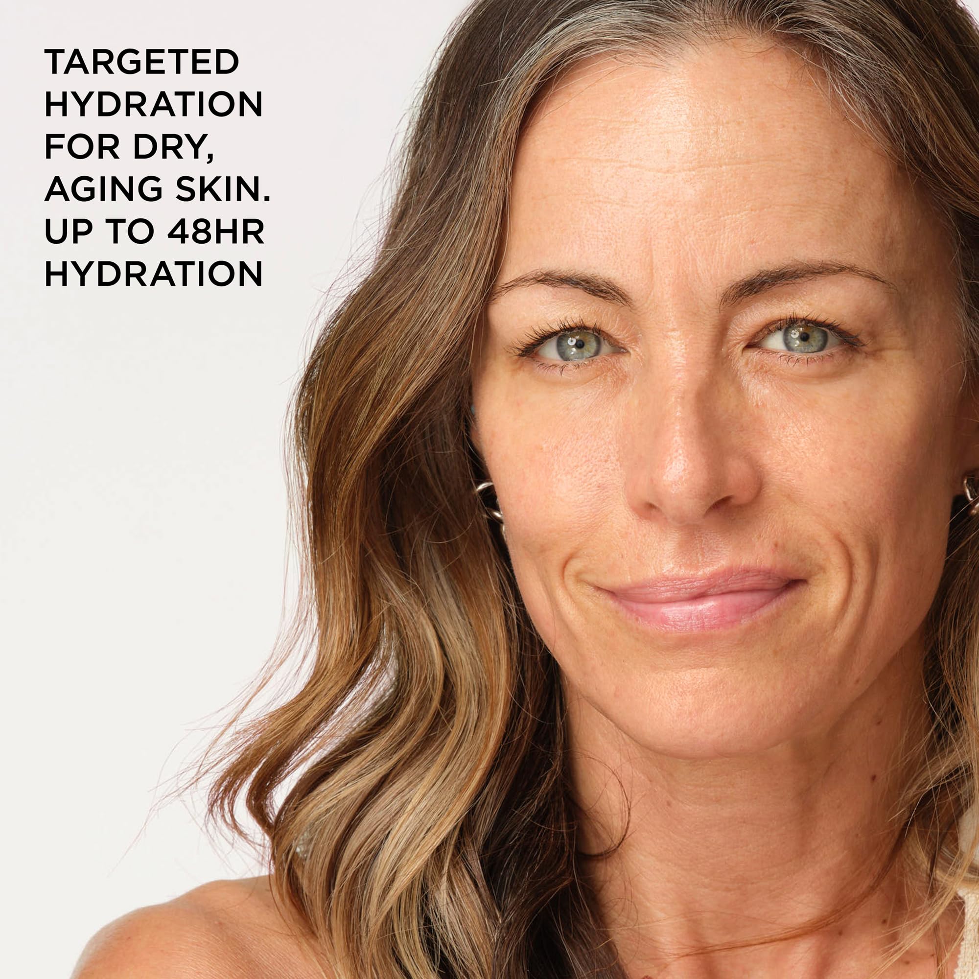 IT Cosmetics ingredient highlights label showing niacinamide, peptides, and squalane benefits