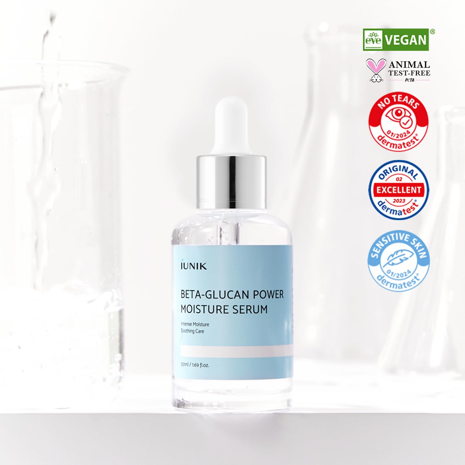 IUNIK gel applied on skin absorbing quickly to illustrate non-sticky hydration