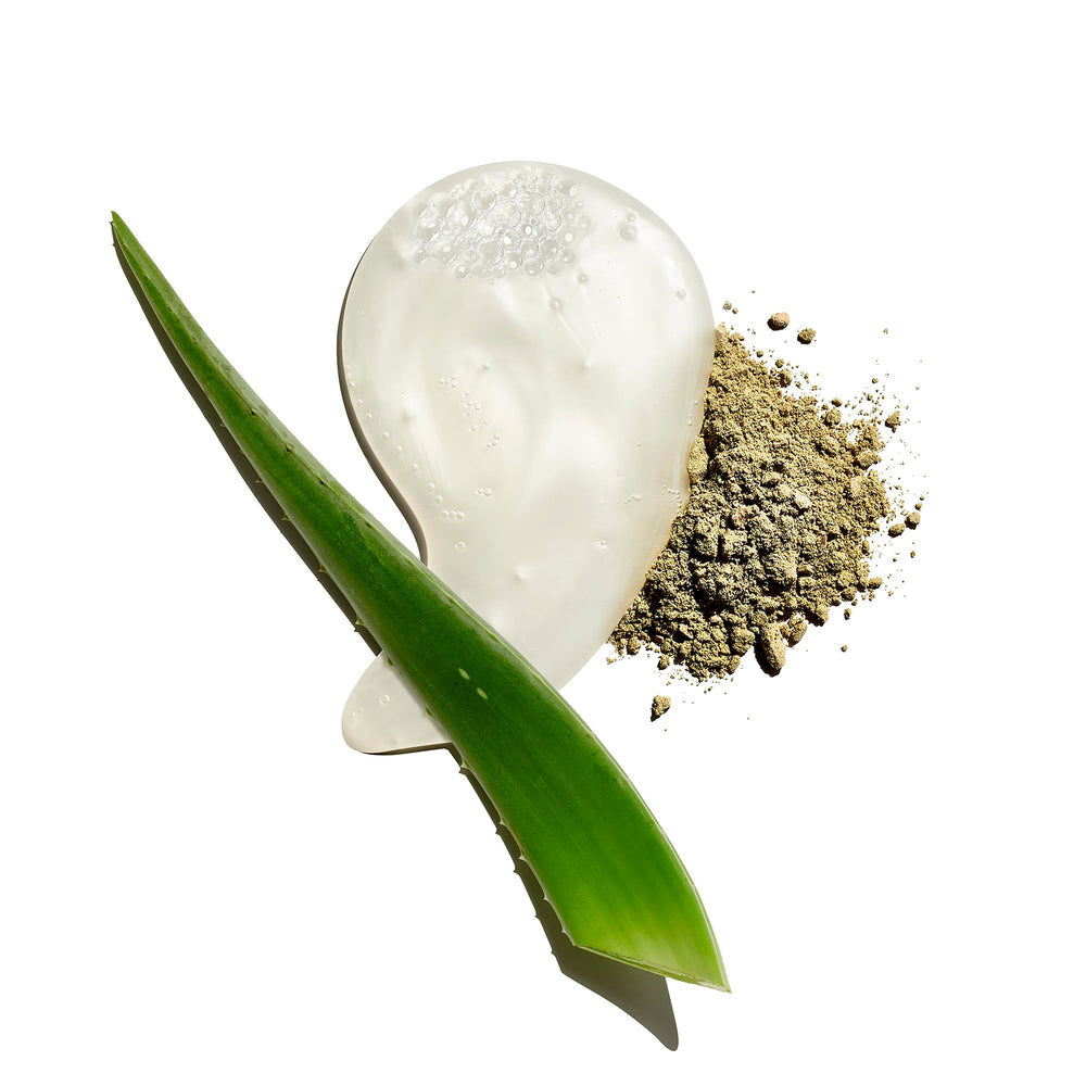 jack black label closeup highlighting ingredients and grooming benefit