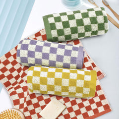 Jacquotha towel hem close detail showing reinforced edges and durability
