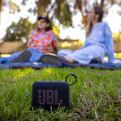 JBL Go 4 integrated loop detail for easy carrying and secure attachment benefit