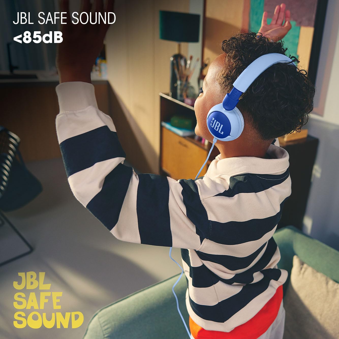 JBL Junior 320 folded compact for easy backpack storage and travel