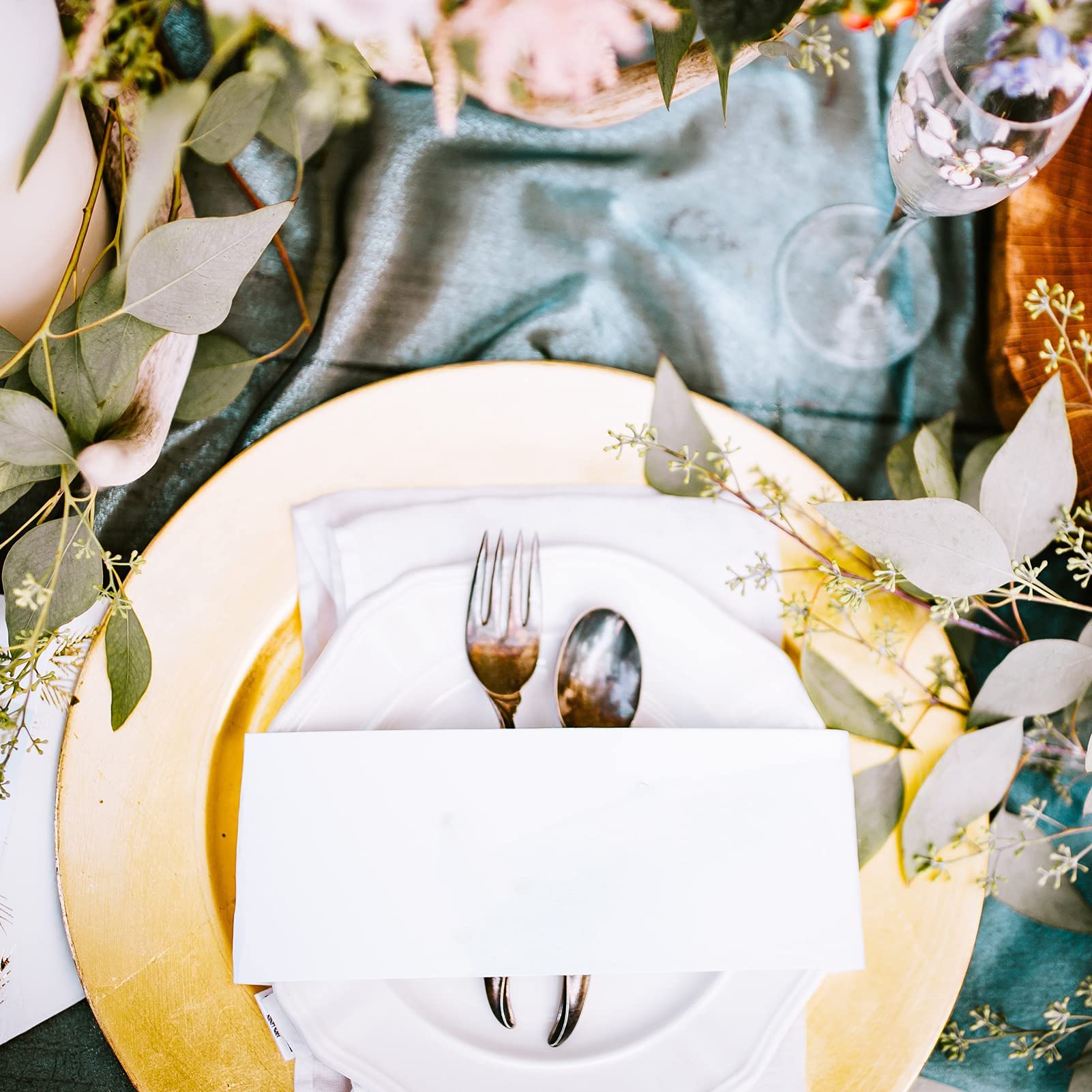 JOLLY PARTY napkin on event table highlighting neat, formal-ready appearance