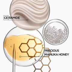 KÉRASTASE applying cream to wet hair to boost hydration and definition
