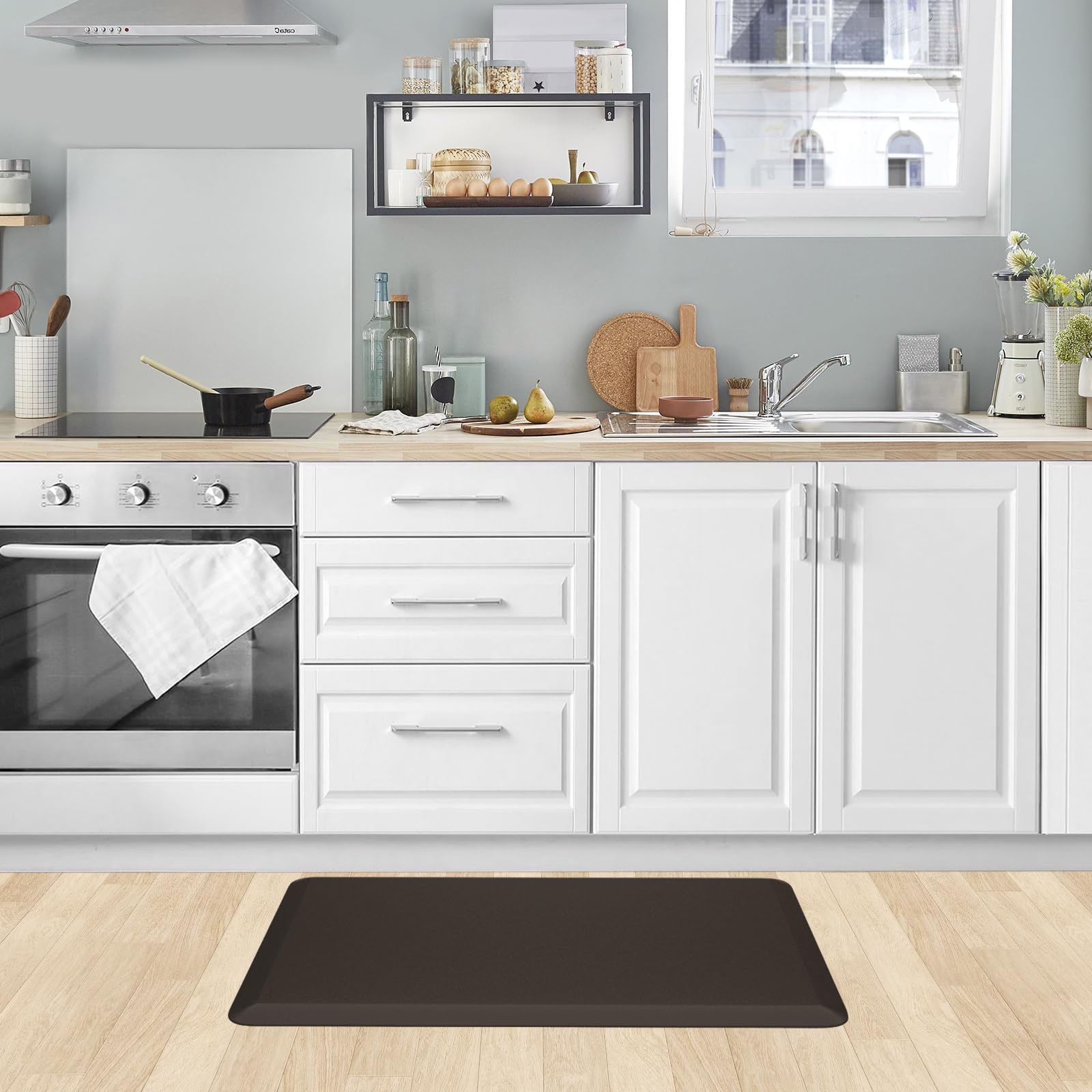 KitchenClouds wipe-clean demo demonstrating easy maintenance and spill resistance