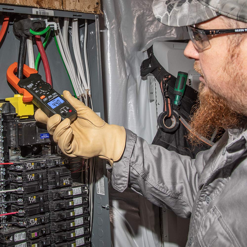 Klein Tools CL120 measuring current on electrical panel for fast troubleshooting