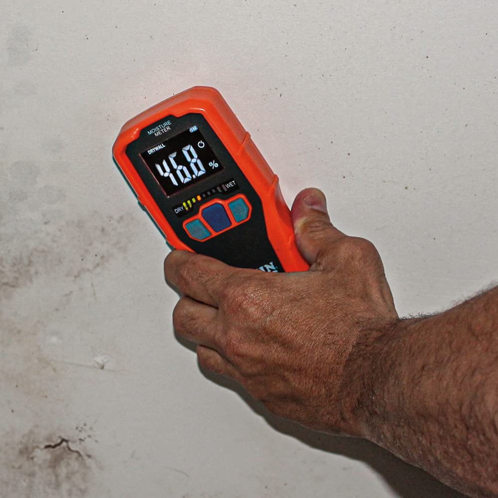KLEIN TOOLS ET140 sensor area texture closeup illustrating pinless EMF technology
