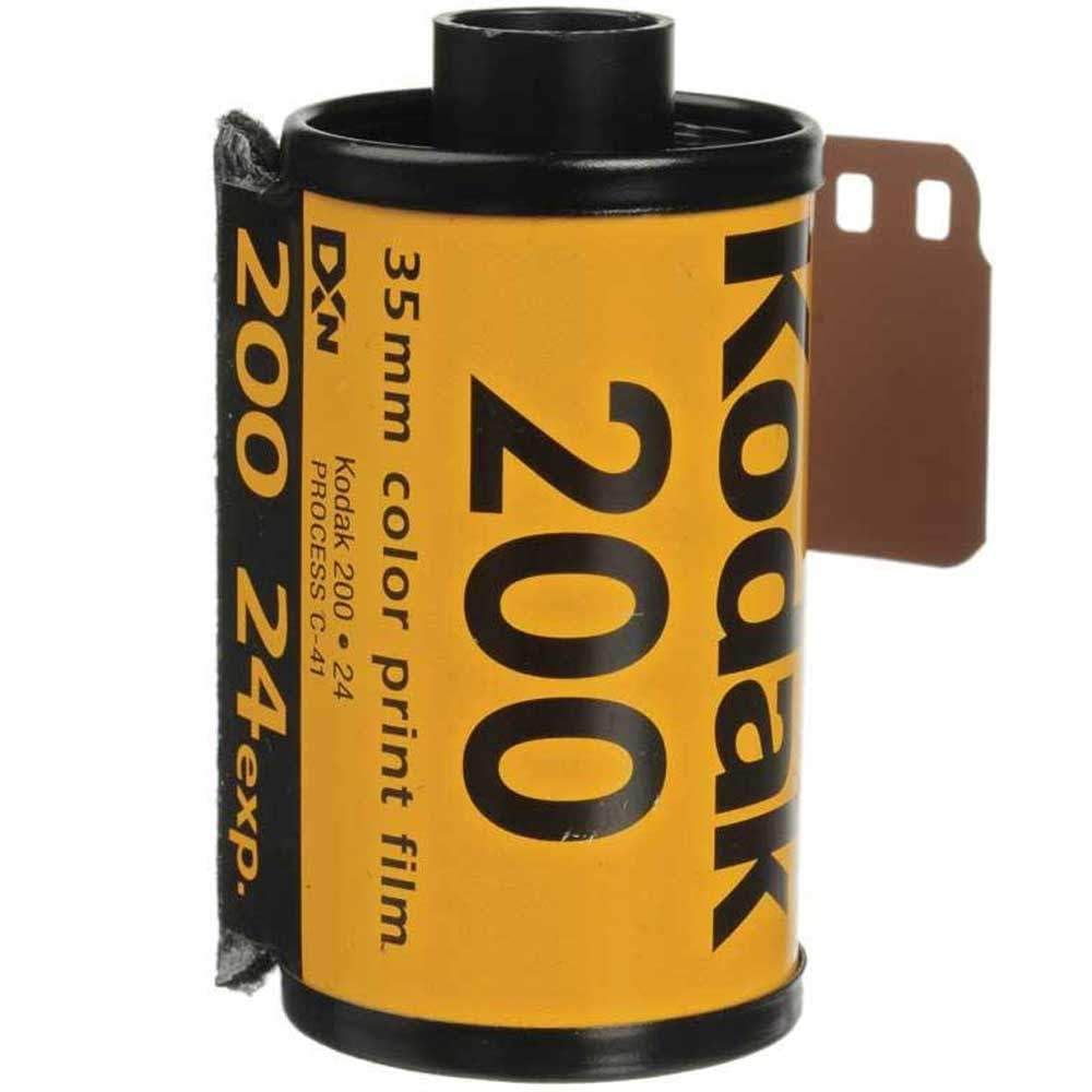 KODAK Gold 200 film leader and frame close-up, highlighting grain detail and handling benefit