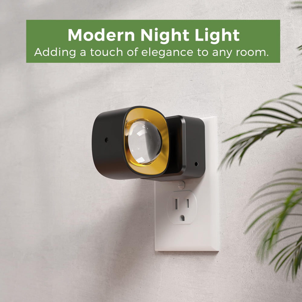 L LOHAS LED next to outlet showing second socket free for additional devices