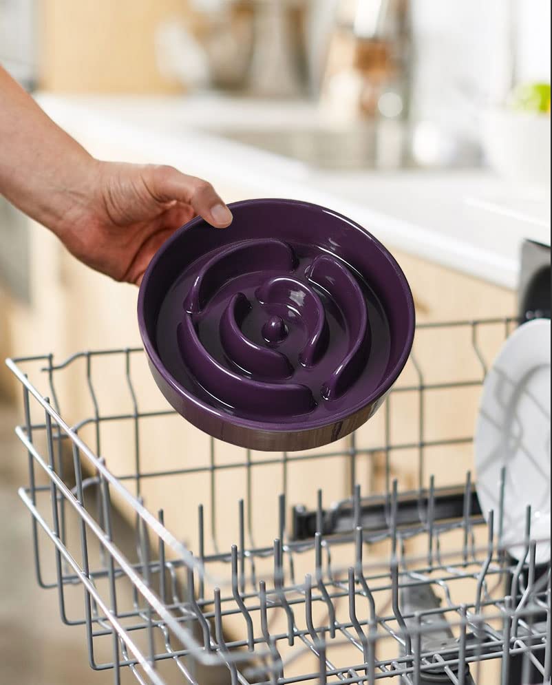 LE TAUCI label showing capacity and microwave-safe marking for convenience