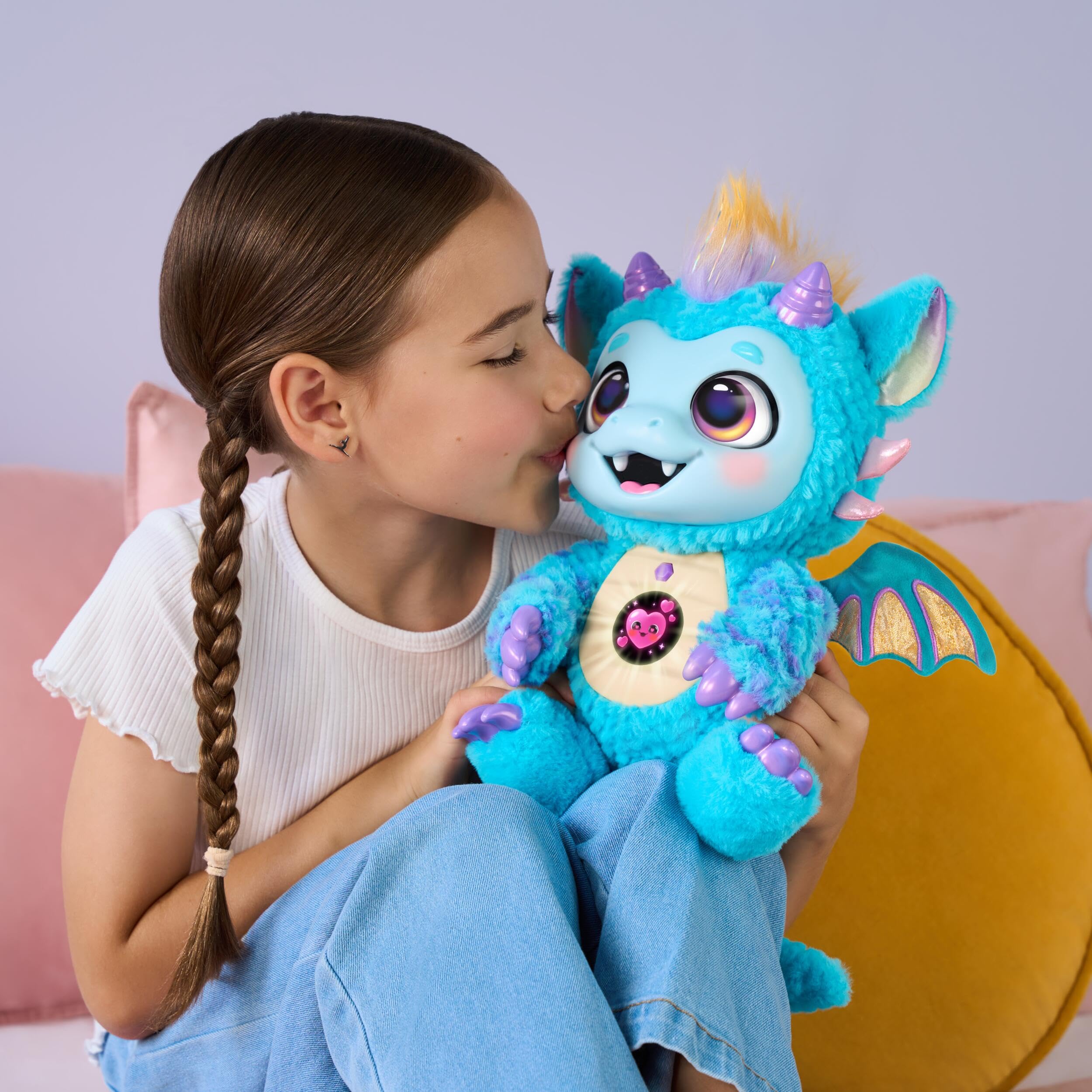 Little Live Pets Skye held in child’s hand demonstrating compact 11.1-inch size