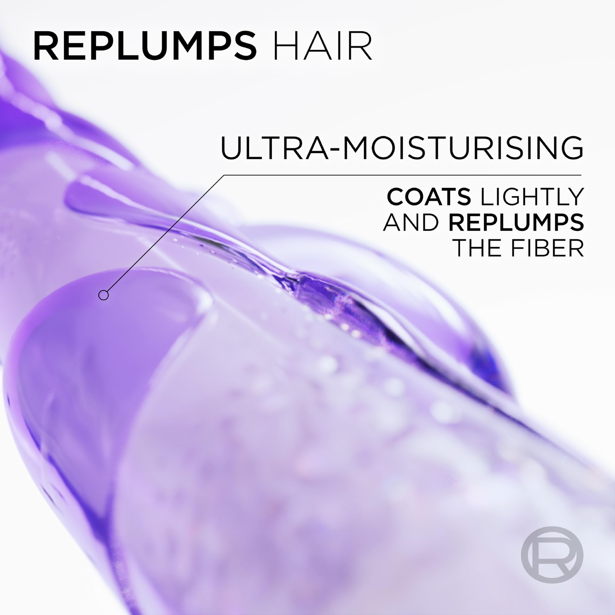 Application of shampoo to wet hair illustrating how the formula hydrates and cleanses gently