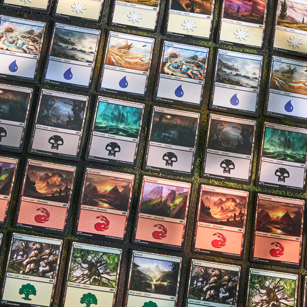 Magic: The Gathering reusable storage box label showing easy transport and protection