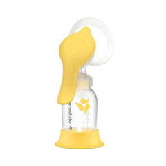 Medela Harmony front packaging showing pump and bottle, promotes quick portability