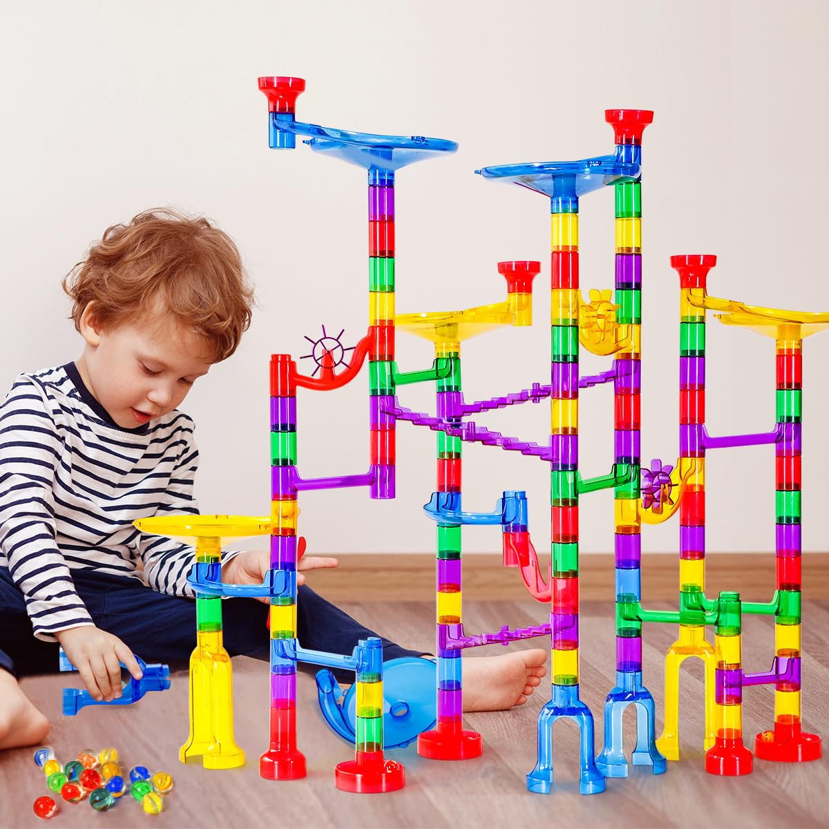 Meland children building together promoting cooperative play