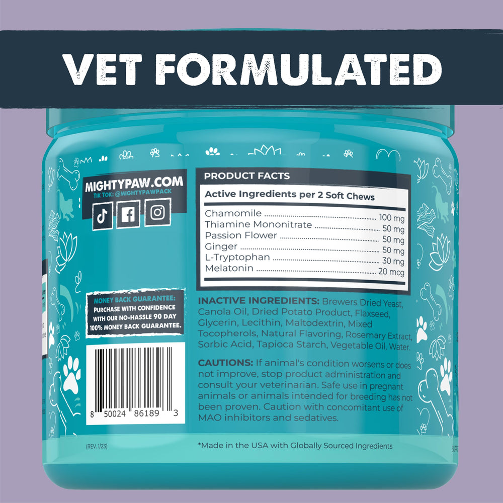 Mighty Paw chew texture on bacon-surface highlighting flavor appeal and treat-like benefit