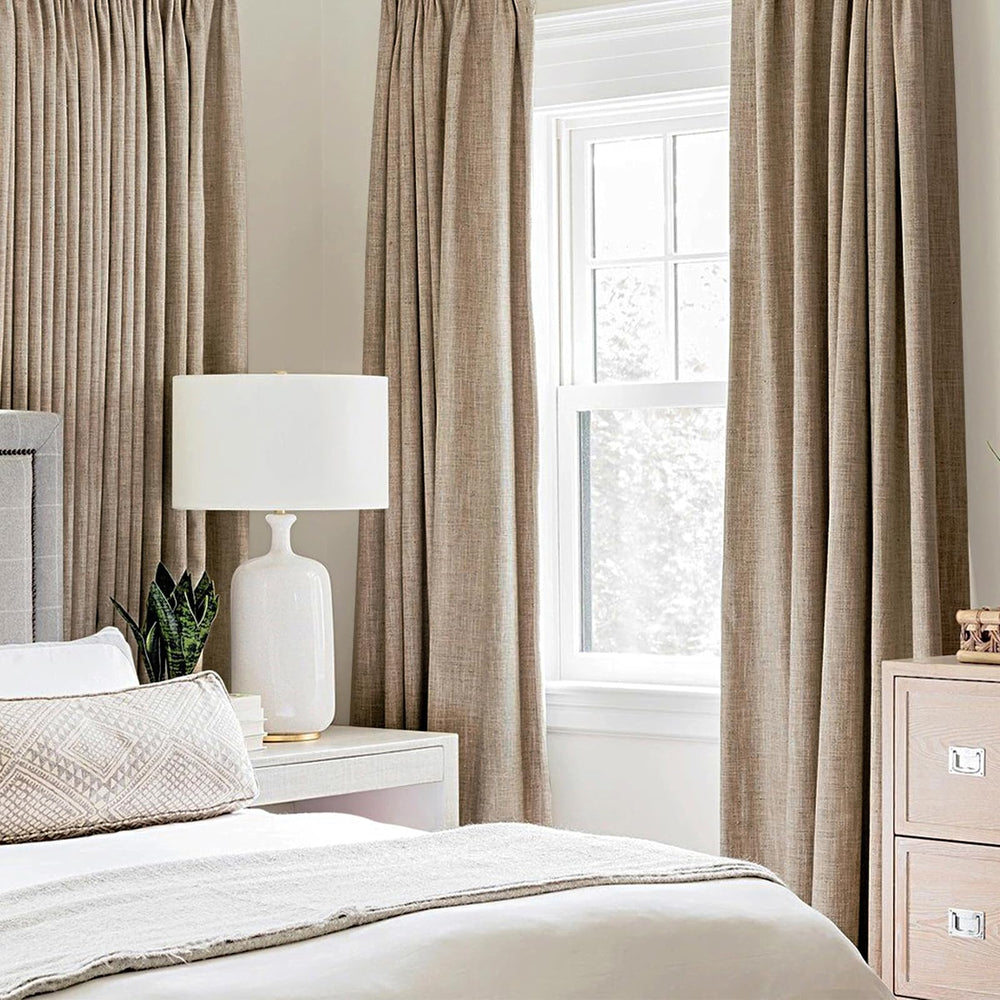 MIULEE closeup linen texture highlighting triple-weave fabric and insulating benefit