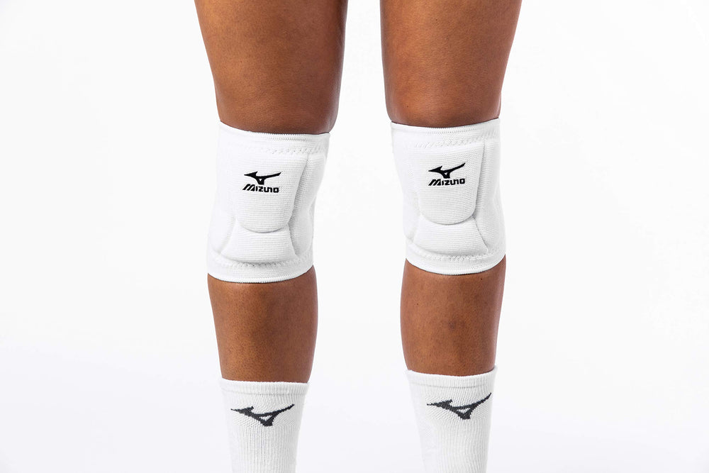 Mizuno LR6 size comparison on hand showing compact sleeve and scale benefit