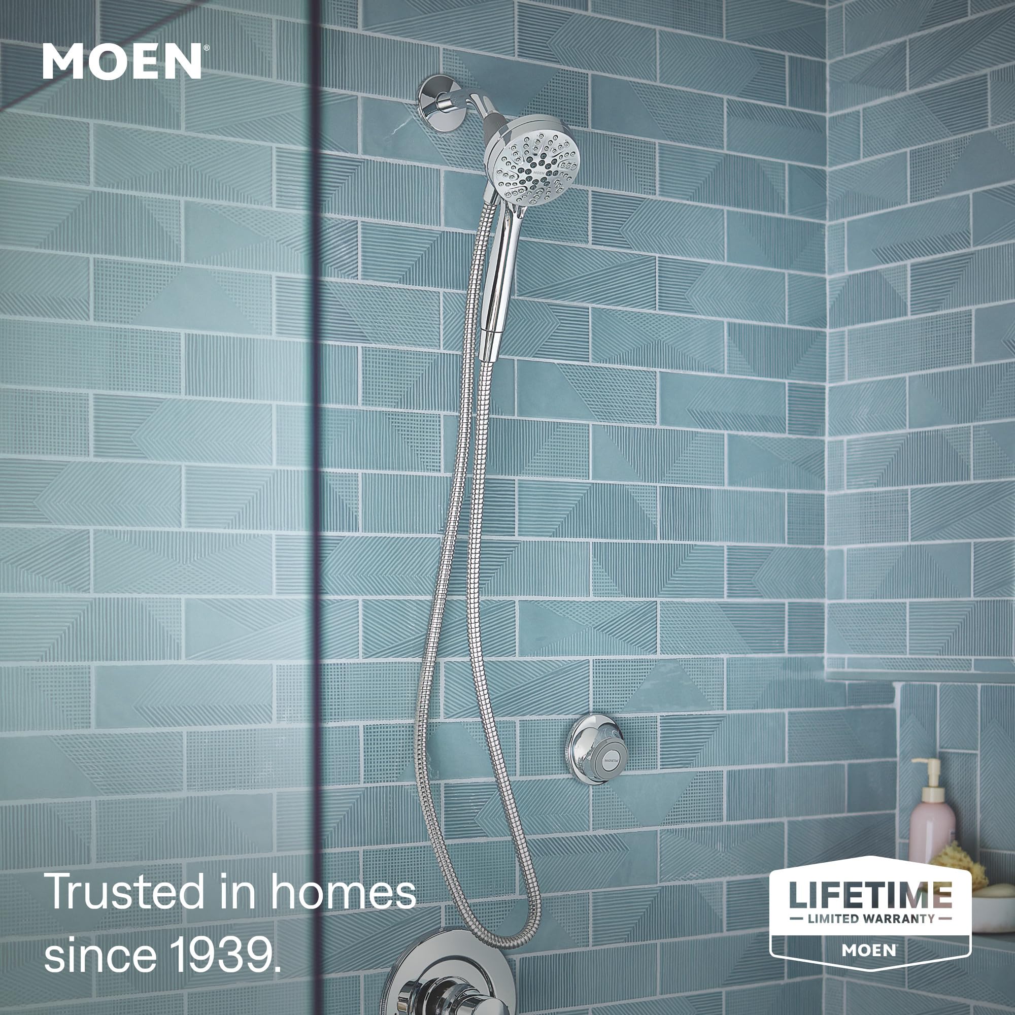 Moen Magnetix docking close-up showing magnetic dock for one-handed convenience