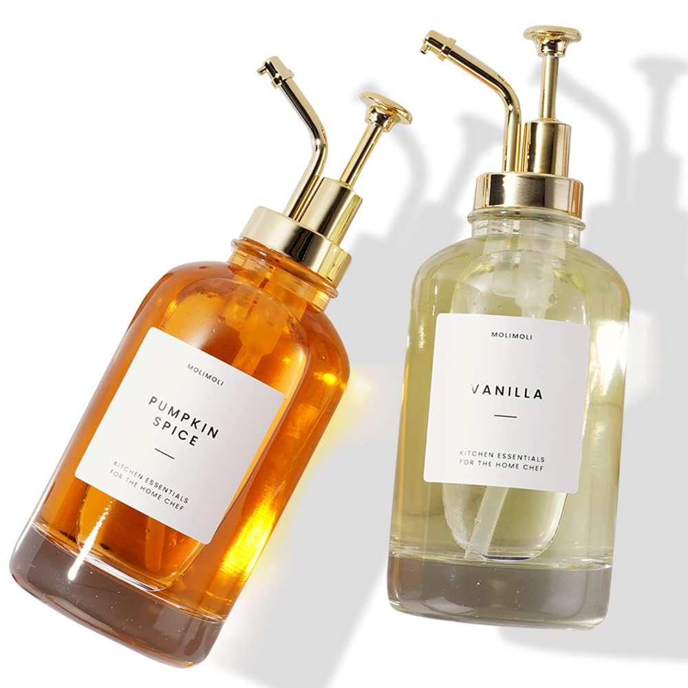 Molimoli front packaging showing two bottles and included accessories for neat service