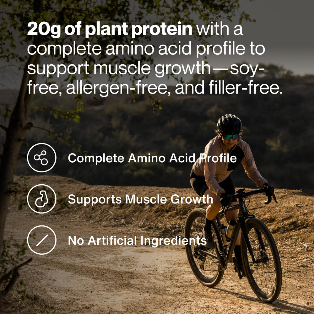 Momentous scoop filled with powder highlighting 20g protein