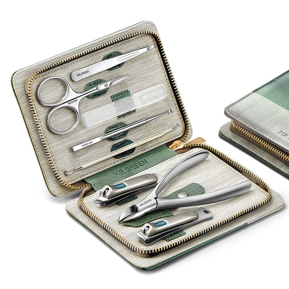 MR.GREEN front view of green PU leather case highlighting compact design and portability