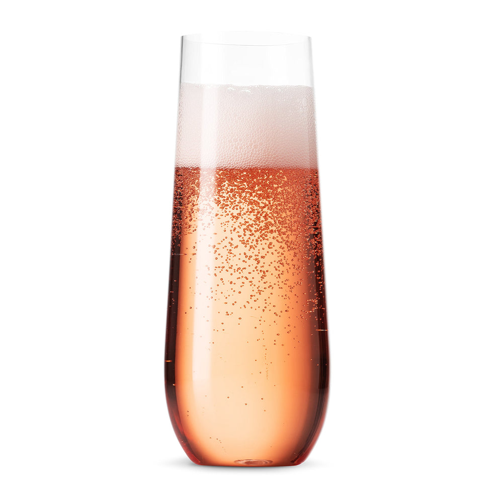 Munfix flute held in hand showing 9 oz scale and easy handling benefit