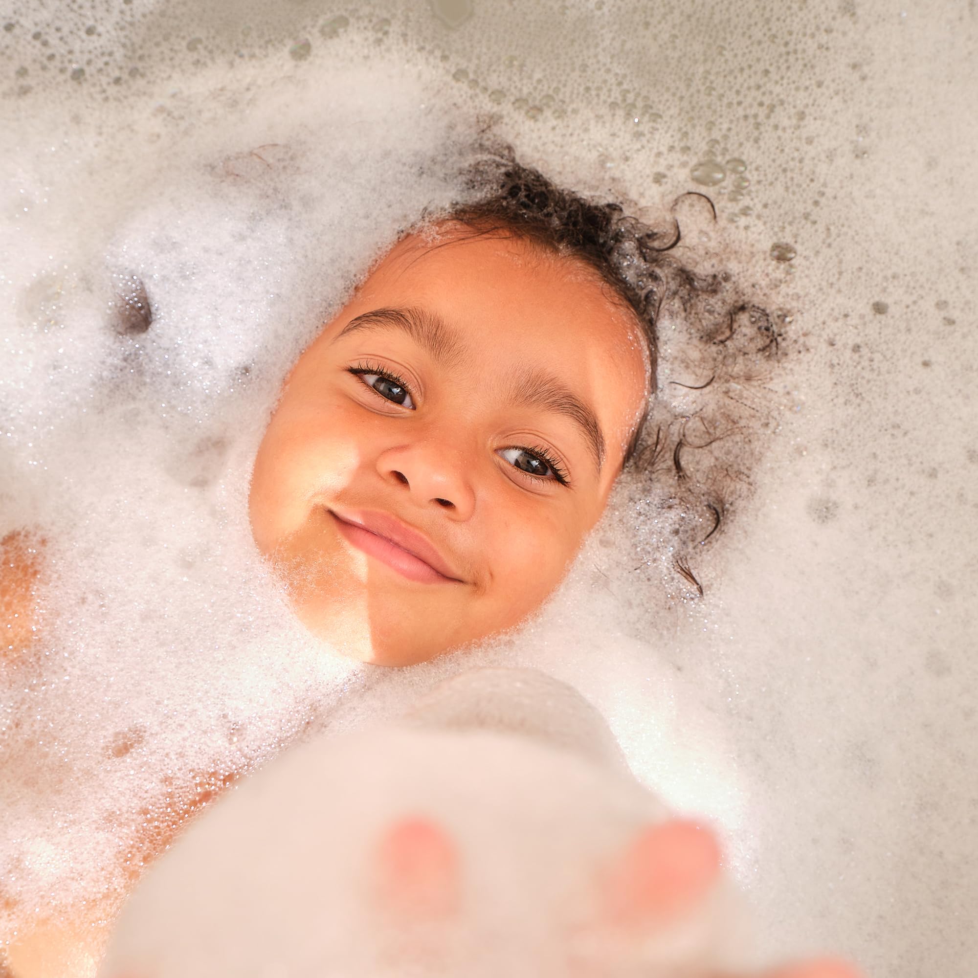 Mustela pump top detail for easy one-handed baby bath dispensing