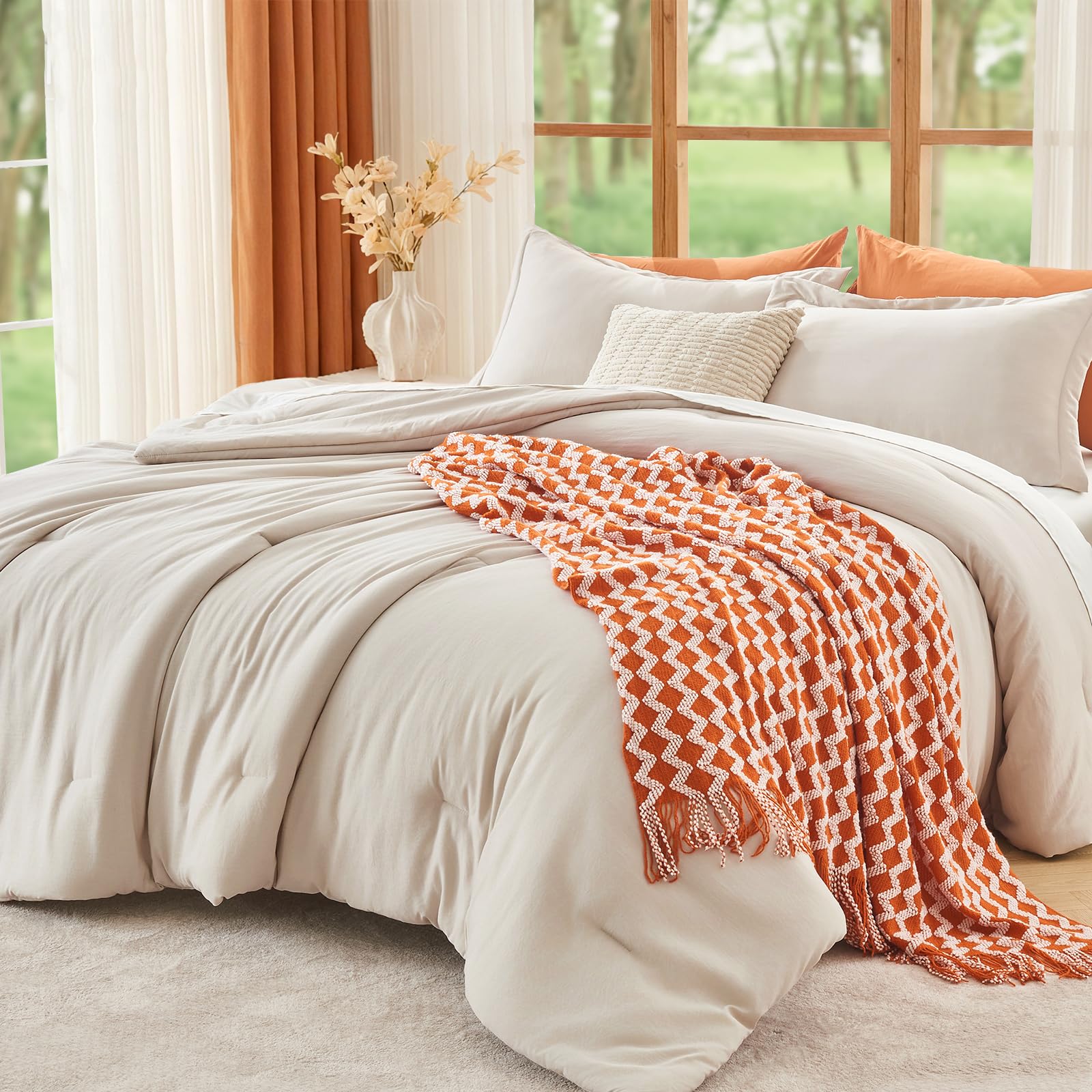 MUXHOMO comforter front view showing full queen coverage and cozy look