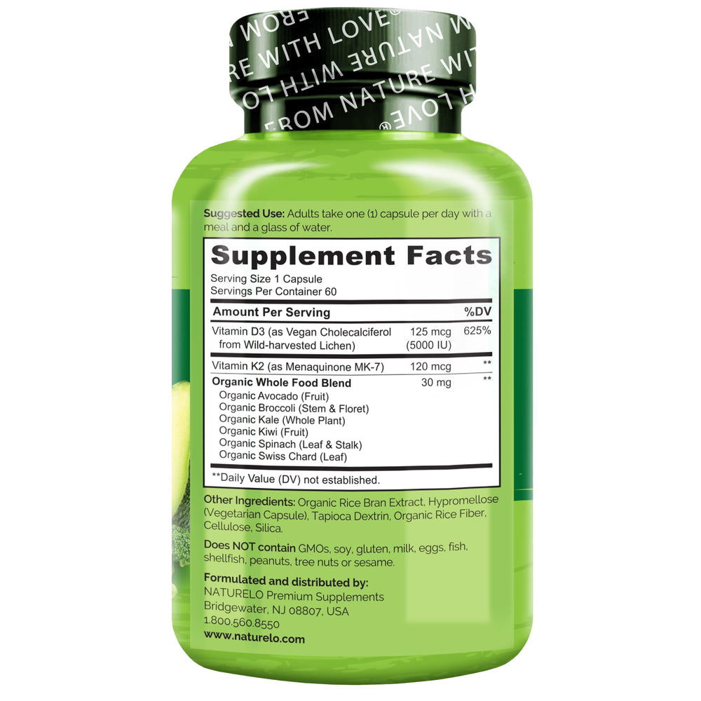 NATURELO quality seal close-up emphasizing GMP manufacturing benefit