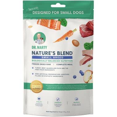 Nature's Blend front pouch showing seafood formula and benefits
