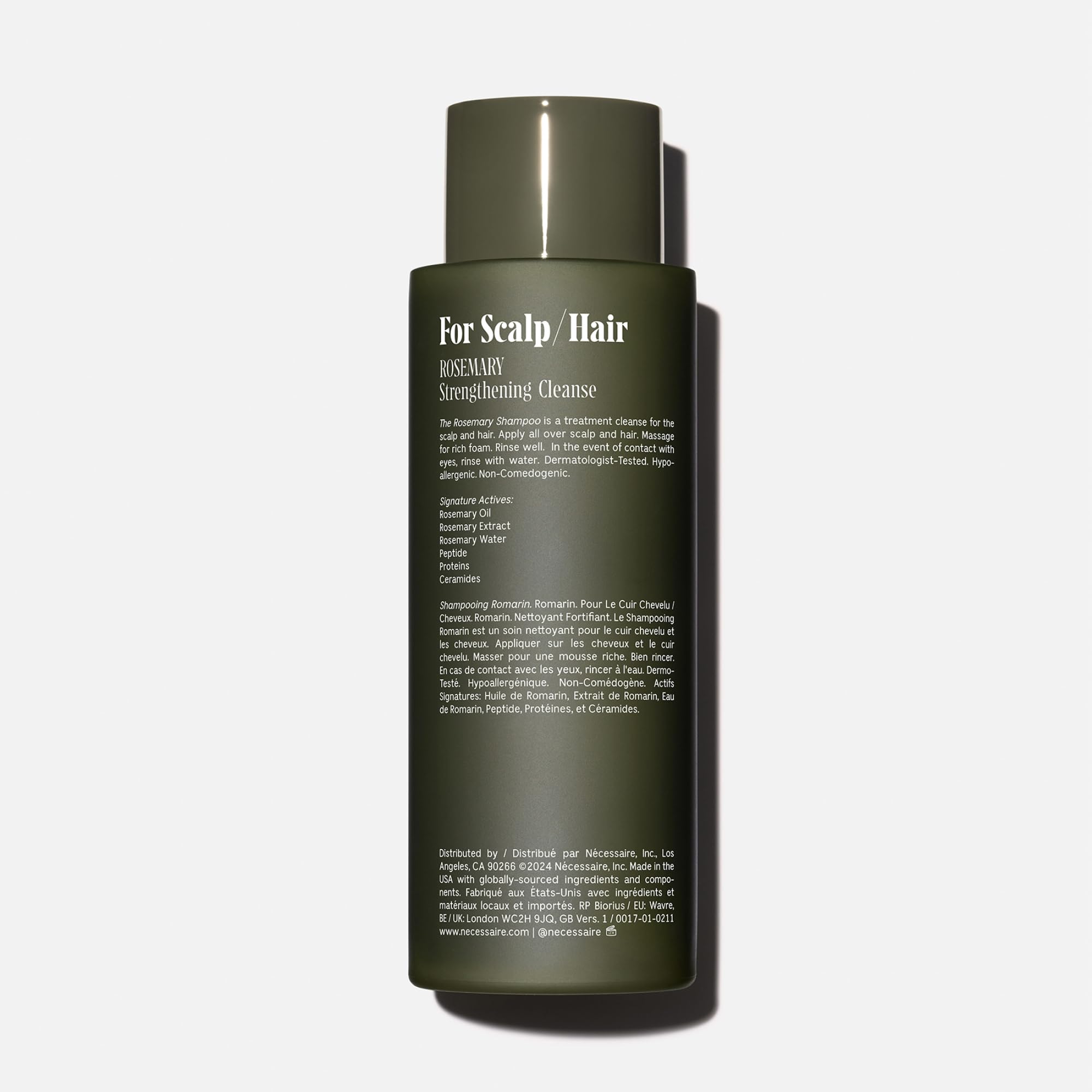 Nécessaire bottle dispensing shampoo foam for easy application benefit
