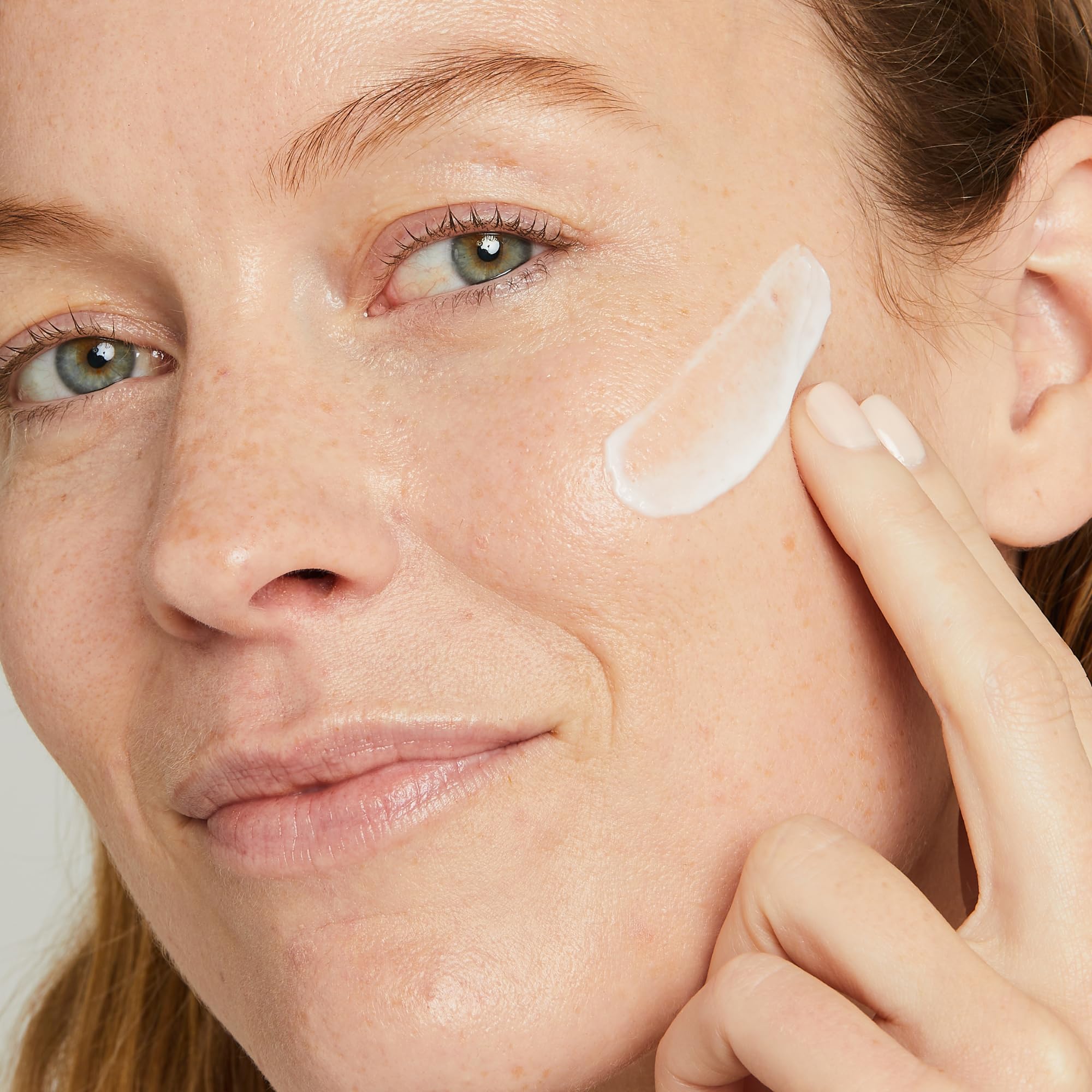 No7 cream texture close-up highlighting smooth hydration from formula