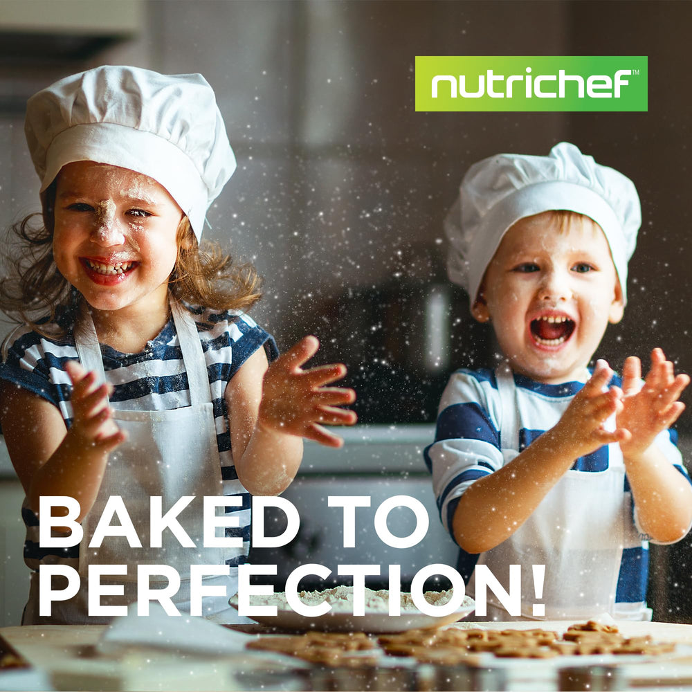 NutriChef lifestyle image serving baked cookies straight from the pan, convenient cleanup