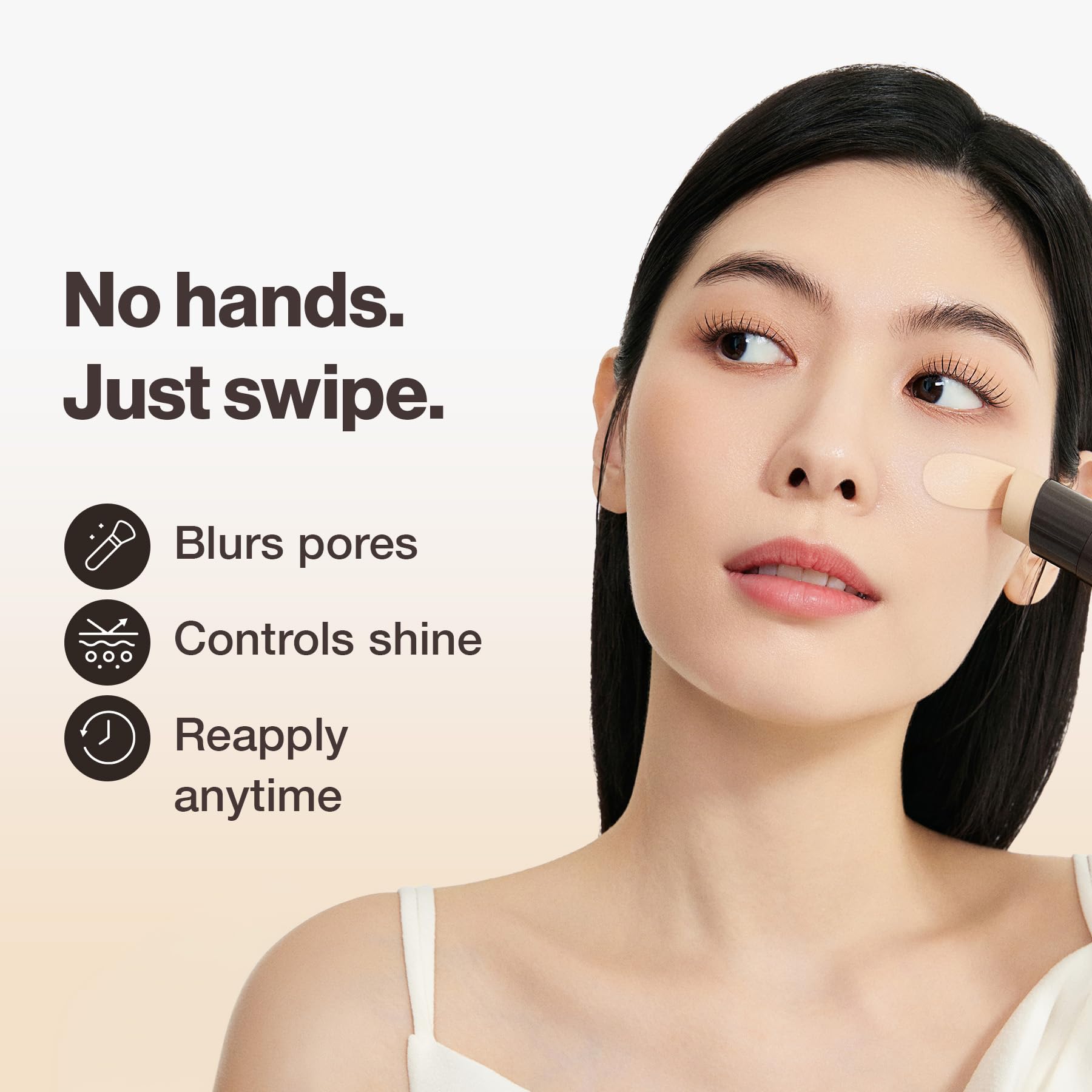 OBgE S-curved brush close-up highlighting seamless blending benefit