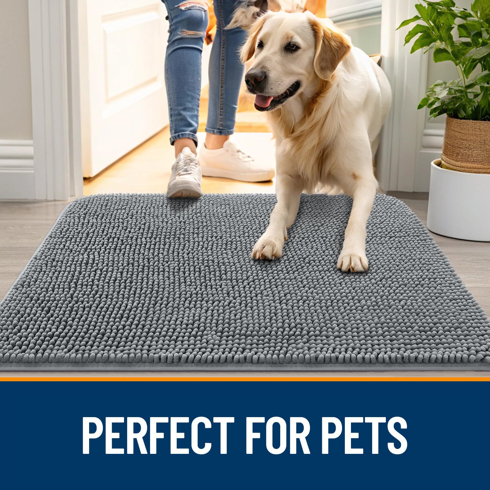 OLANLY mat placed in a car trunk protecting cargo from wet paws