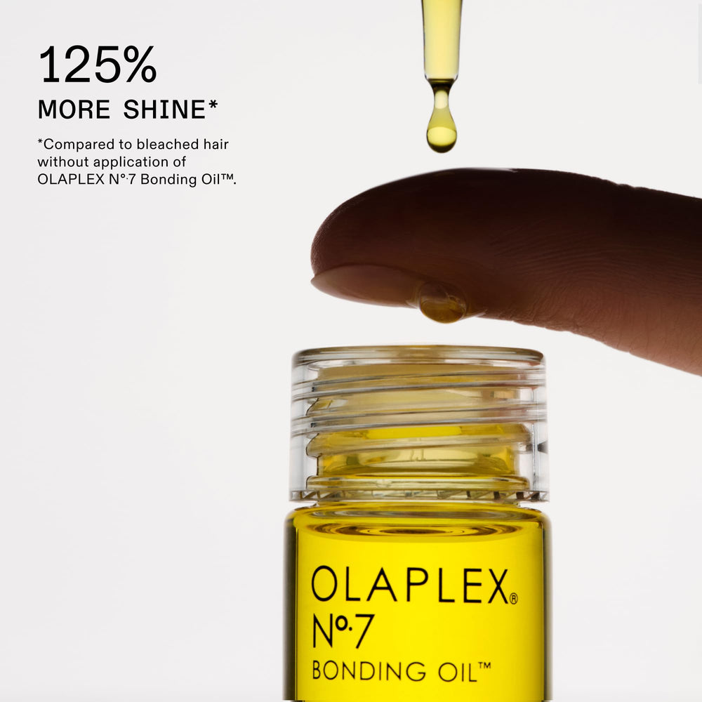 Olaplex N°7 bond protector oil pouring for heat protection