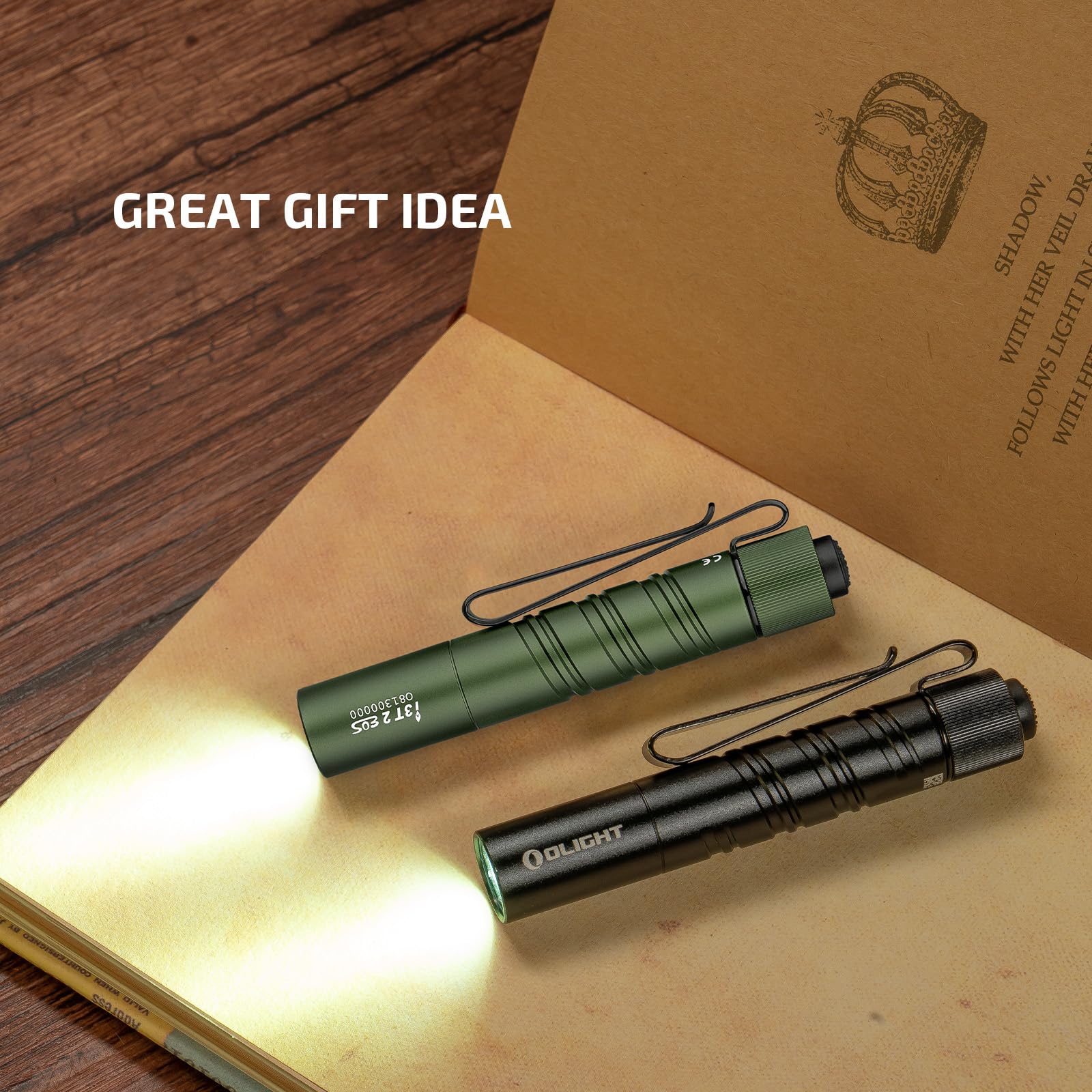 OLIGHT I3T 2 alongside AAA battery illustrating power option and easy replacement