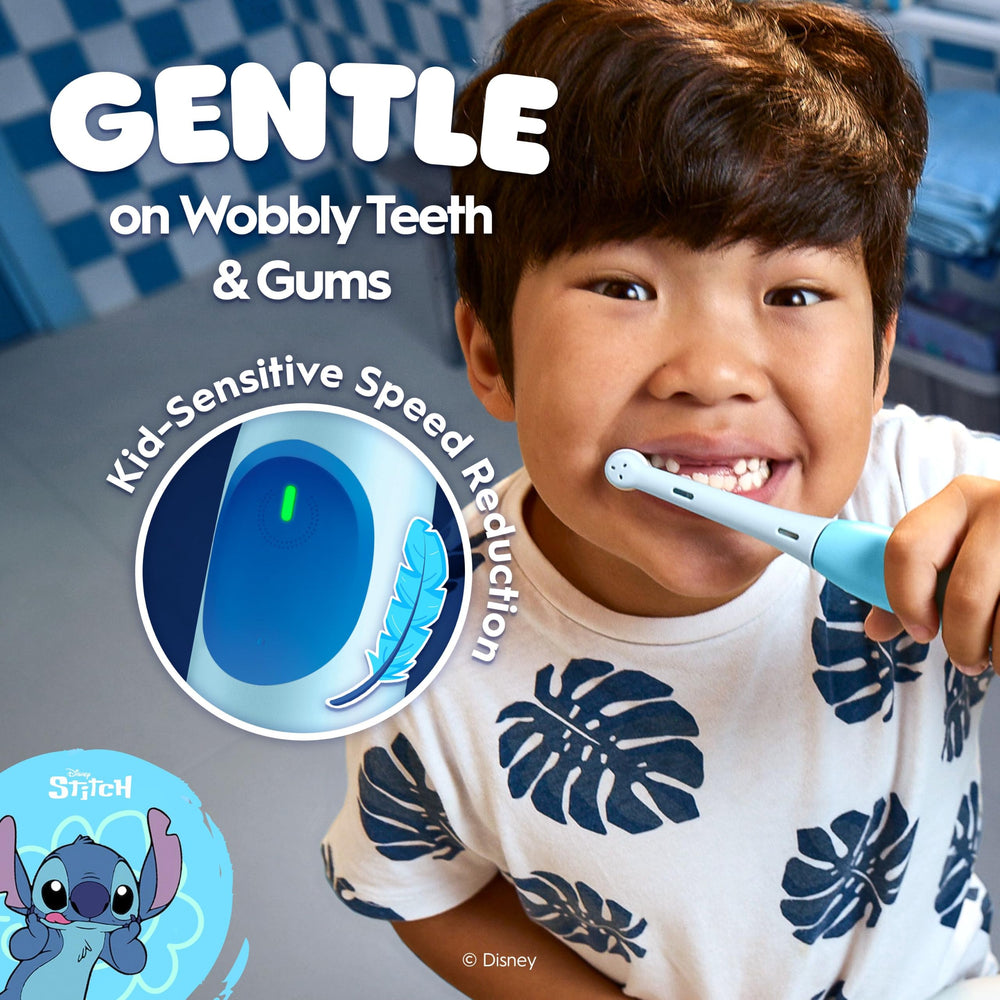 Oral-B iO Kids in hand size comparison illustrating child-friendly proportions benefit