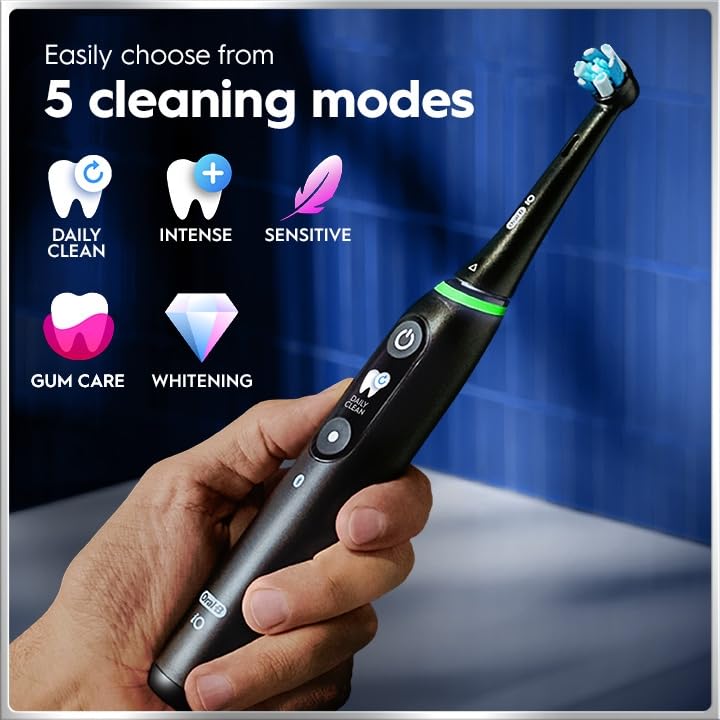 Oral-B light ring timer glowing to signal two-minute brushing and proper timing benefit