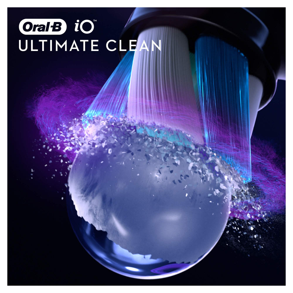 Oral-B bristle detail close-up highlighting filament pattern that aids deep cleaning action