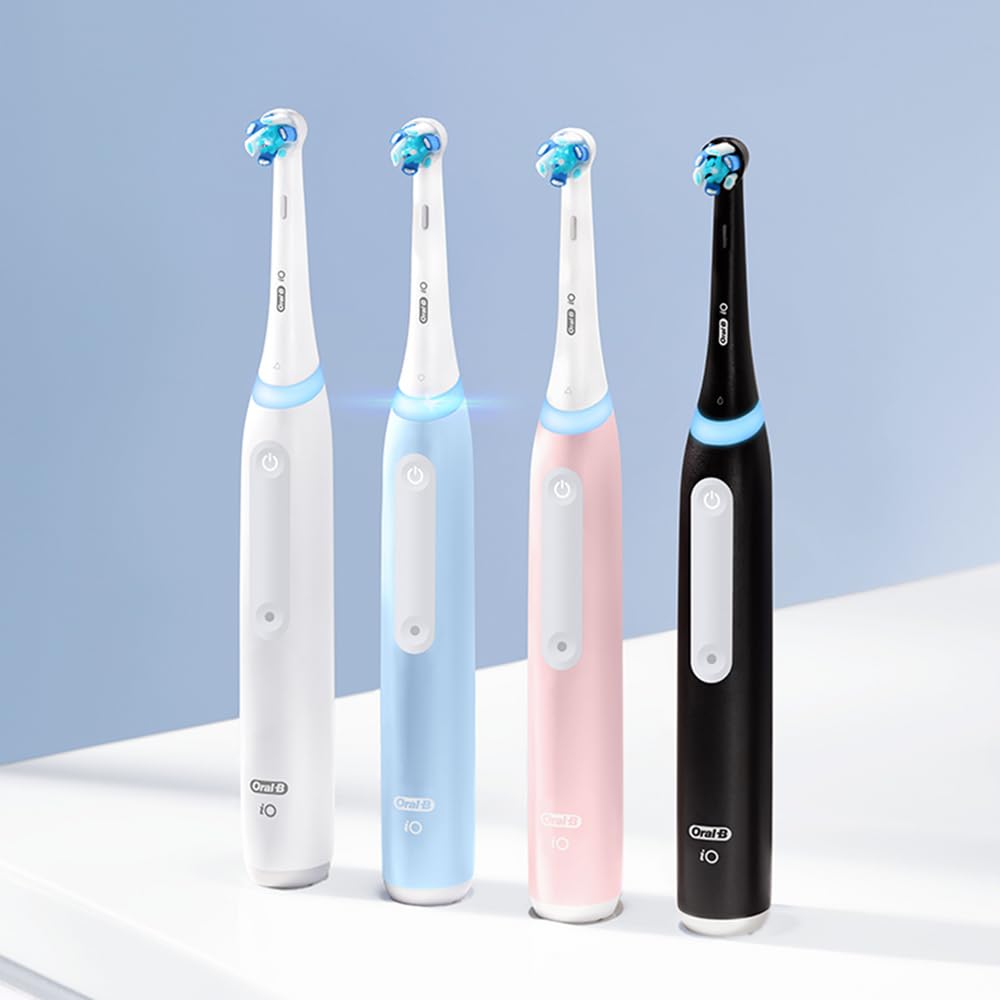 Oral-B iO3 timer display with quadrant alerts for complete two-minute clean